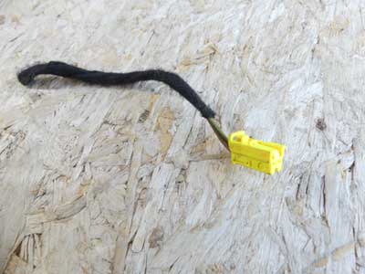 Mercedes Yellow 2 Pin 2 Wire Connector 0415450128